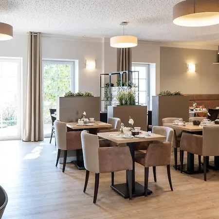 Am Uenglinger Tor Otel 3*