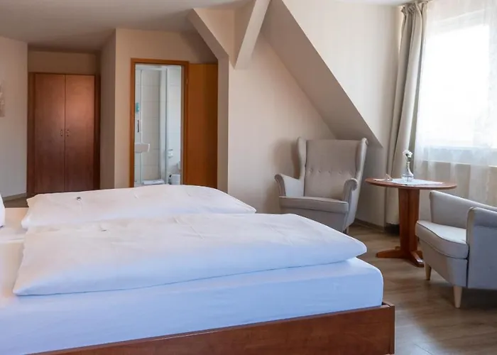 Am Uenglinger Tor 3*