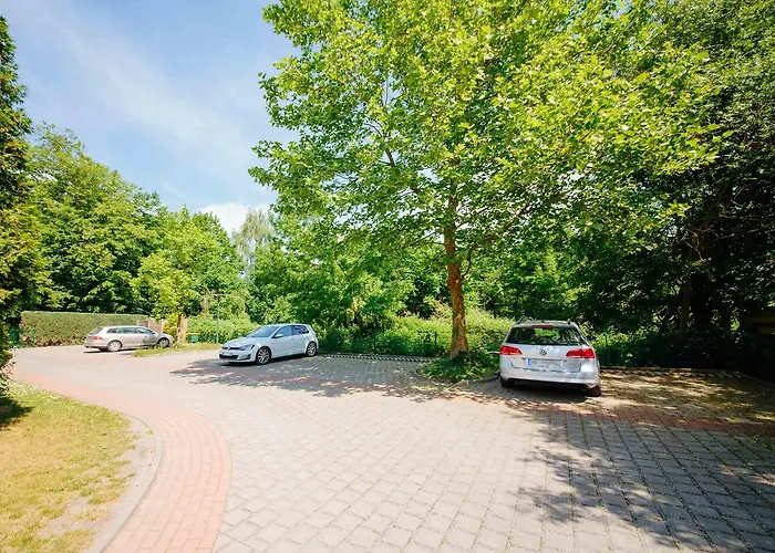 Am Uenglinger Tor 3*